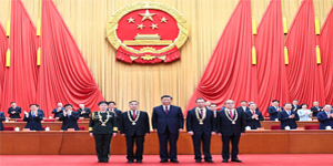 全国抗击新冠肺炎疫情表彰大会在京隆重举行