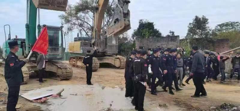  广东省惠州市博罗县组织非法人员   非法强拆企业导致百姓4人轻微伤害